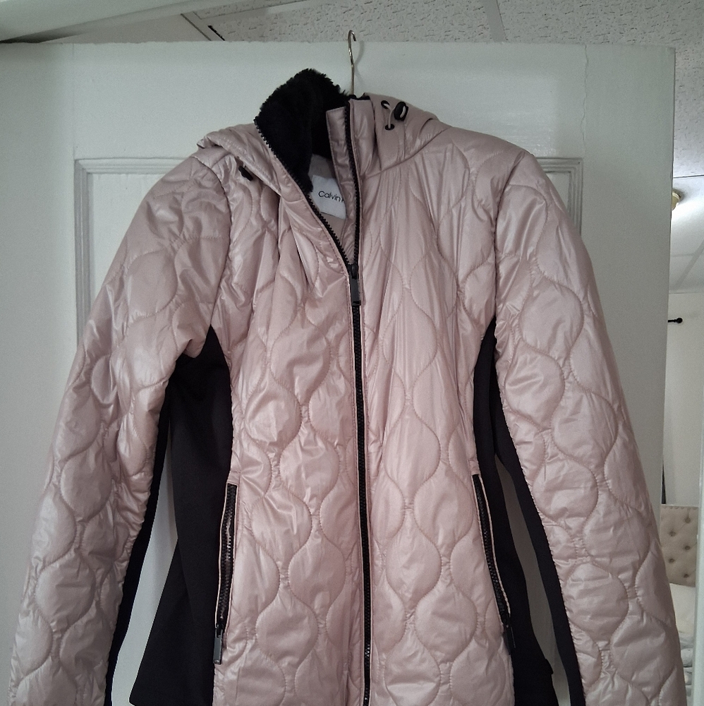 Calvin Klein Jeans Blush and Black Quilted Puffer Jacket. Wore Once
